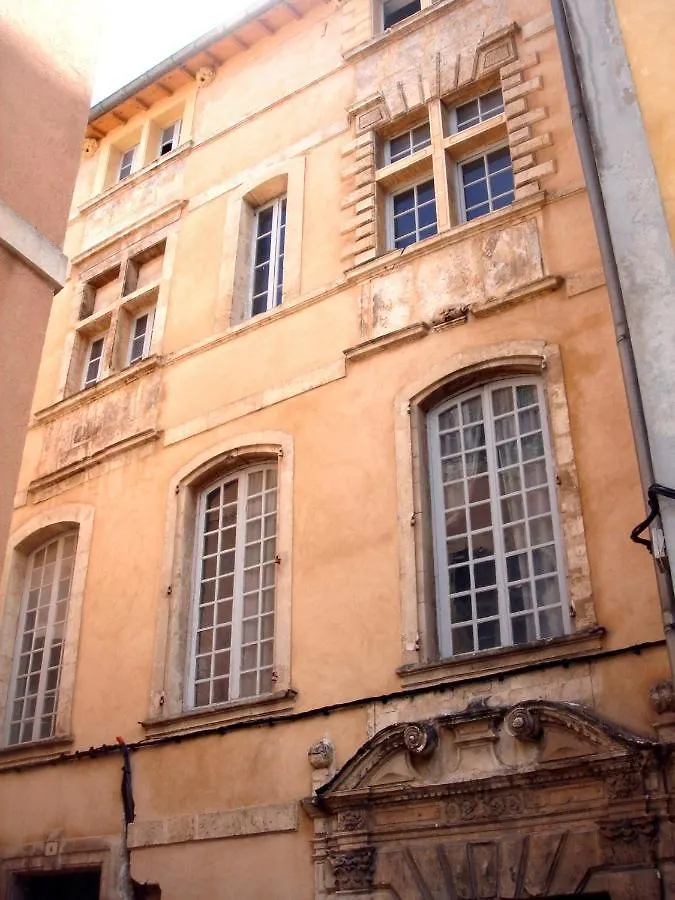 Luxury Two Bedroom Apartment In Apt, The Heart Of The Luberon