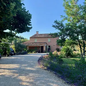 D'hôtes Le Cèdre Bed & Breakfast